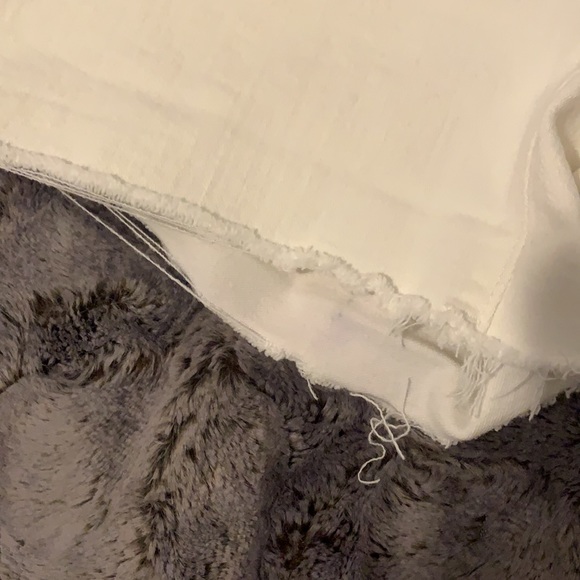 Universal Threads white Jean shorts size 0/25 - Picture 4 of 5